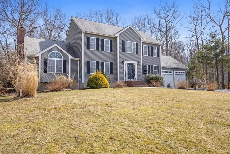 105 Northridge Dr, East Bridgewater, MA 02333