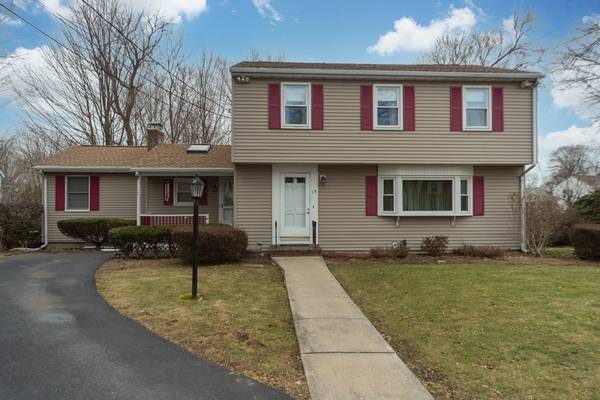 15 Brushwood Cir, Boston, MA 02136