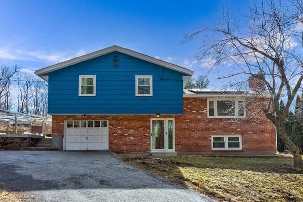 31 Sargent Rd, Bolton, MA 01740