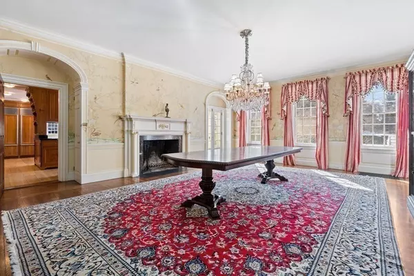 Weston, MA 02493,5 Concord Road