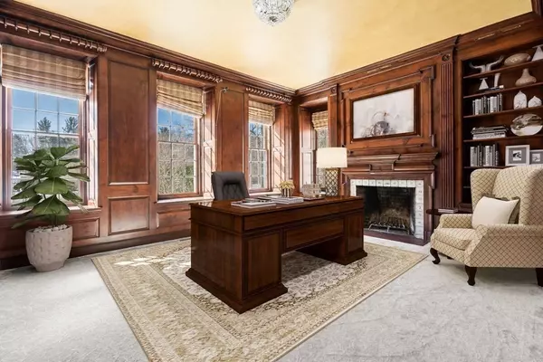 Weston, MA 02493,5 Concord Road