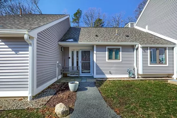 31 Woodrise #31, Falmouth, MA 02540