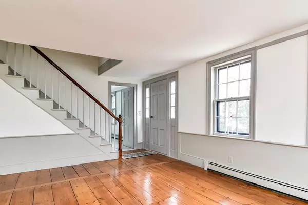 Sherborn, MA 01770,31 Everett St