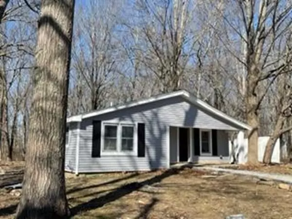 104 Mason Rd, Dudley, MA 01571