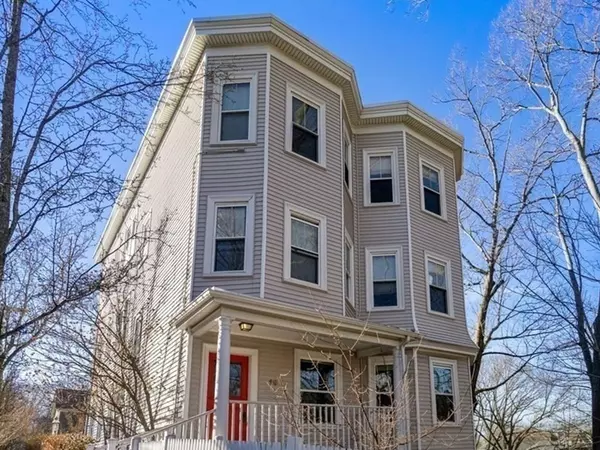 Brookline, MA 02467,19 Eliot Crescent #1