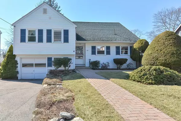 83 Hawthorn Ave, Needham, MA 02492