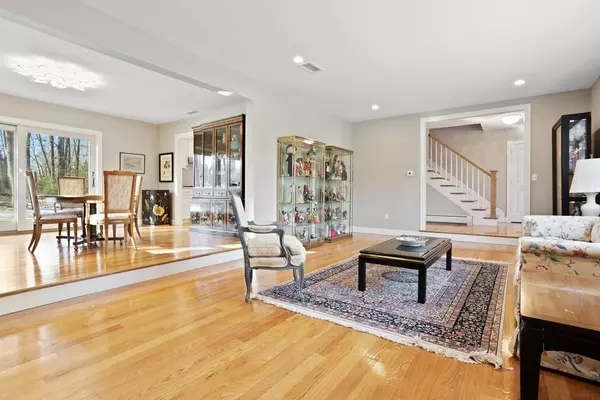 Stow, MA 01775,14 Middlemost Way