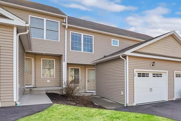 4B Maple View Ln #B, Agawam, MA 01001