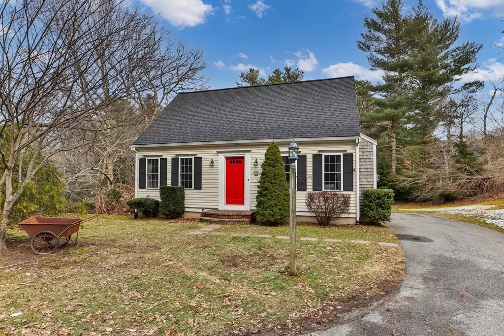 Sandwich, MA 02644,13 Pickerel Way