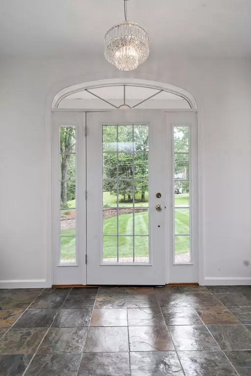 Hampstead, NH 03841,60 Cambridge Rd