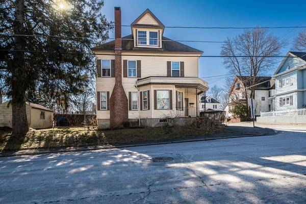 97 18th, Lowell, MA 01850