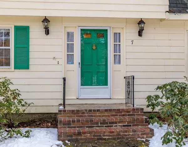 Acton, MA 01720,7 Old Village Rd