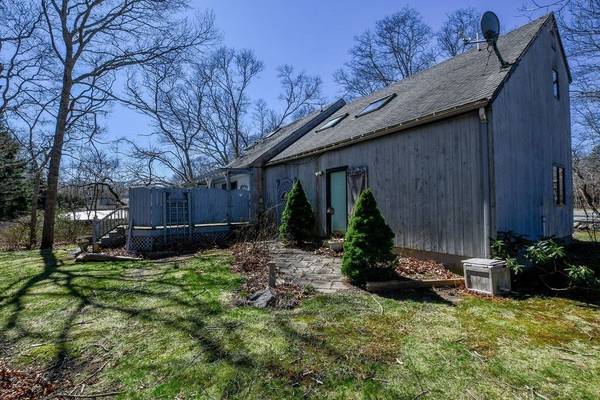 Bourne, MA 02562,30 Clark Rd