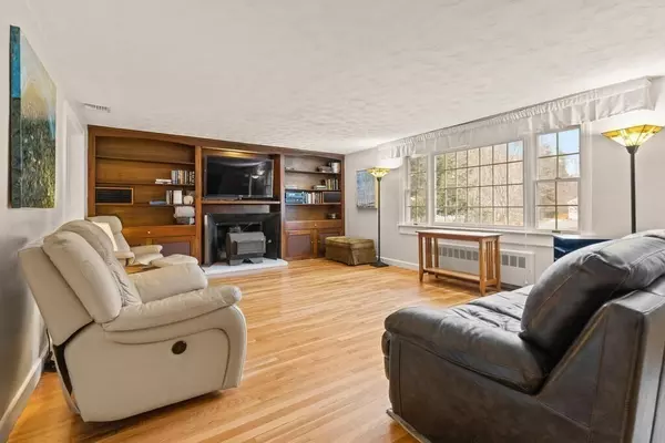 Topsfield, MA 01983,22 Woodside