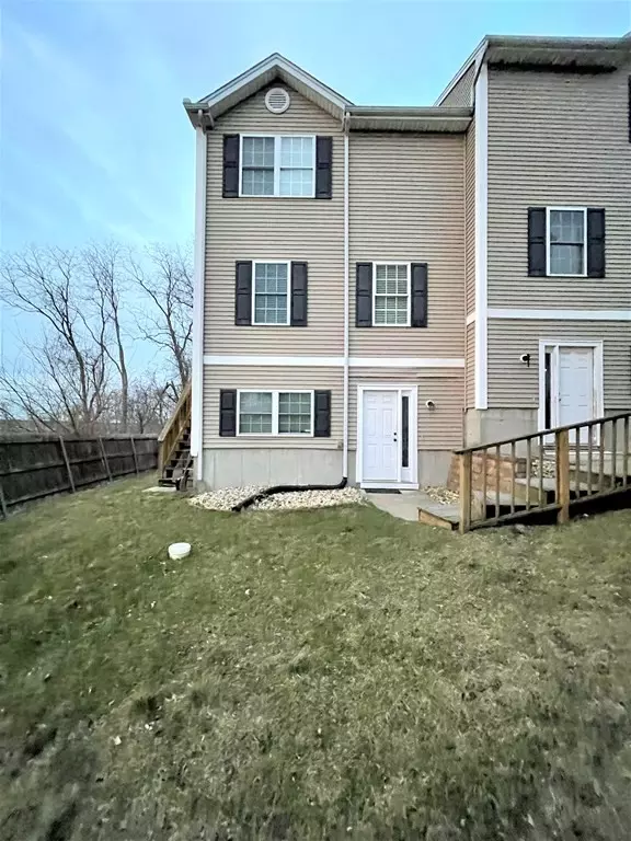 Fall River, MA 02720,318 Crescent St #B