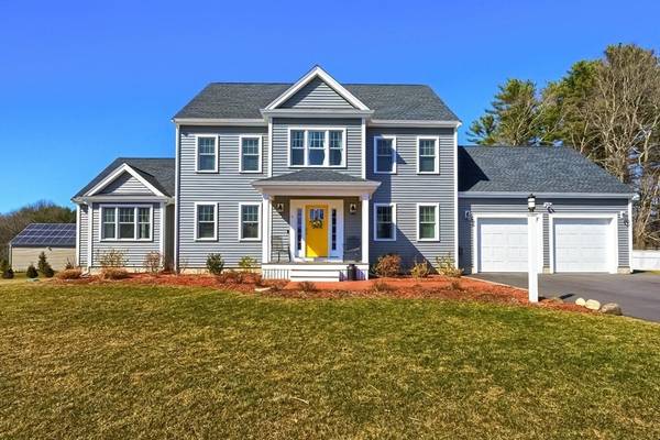 5 Bourne Dr, Halifax, MA 02338