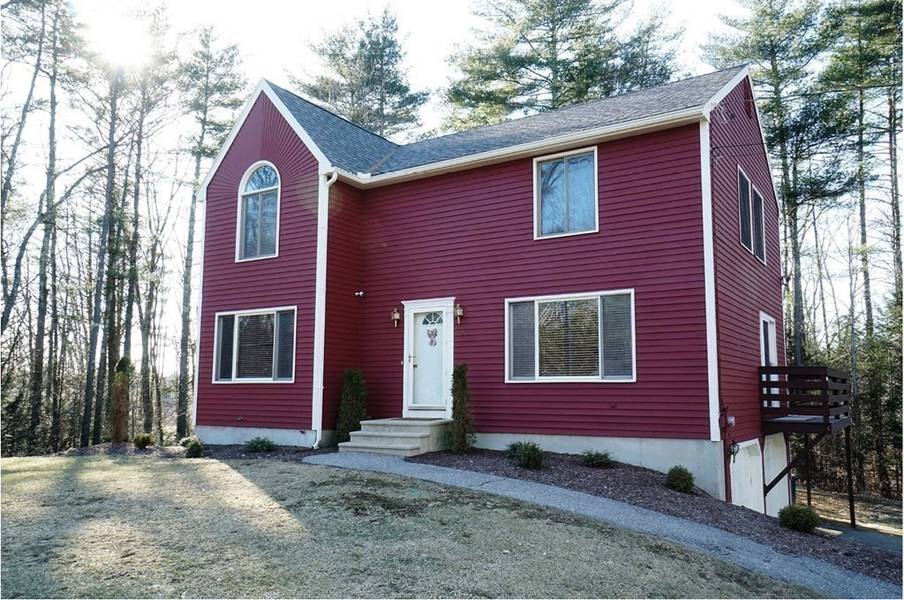 73 Highland Dr, Danville, NH 03819