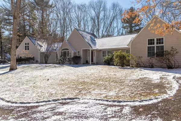 11 Adams Lane, Wayland, MA 01778