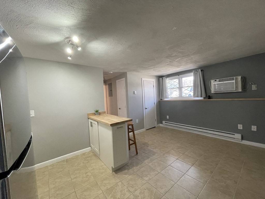 Brockton, MA 02302,112 Oak Lane #3