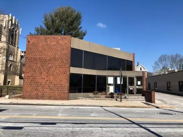 489 Lincoln Ave, Saugus, MA 01906
