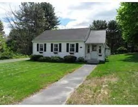 156 Mendon St, Hopedale, MA 01747