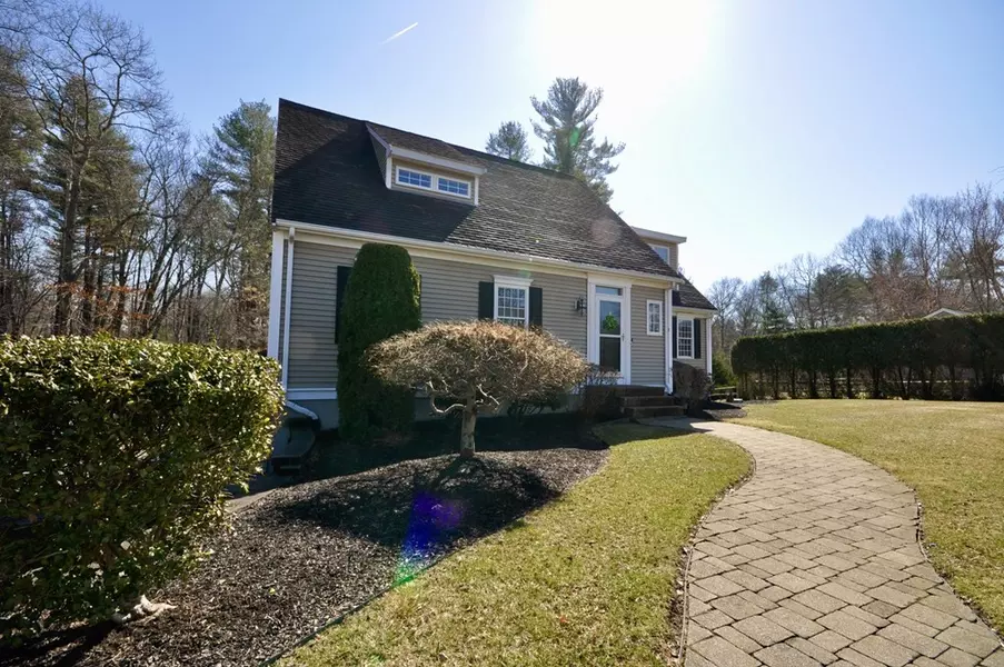 296 Mohawk Road, Raynham, MA 02767