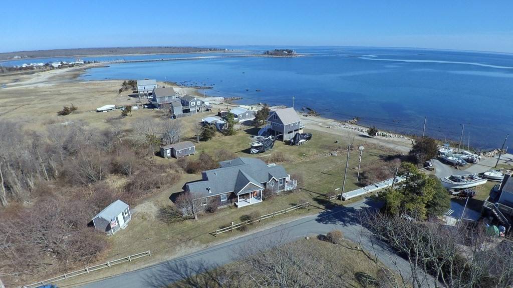 4 Island View Ave, Mattapoisett, MA 02739