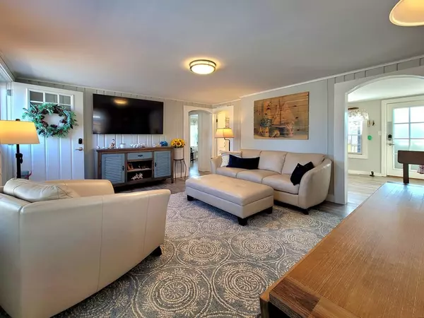 Wareham, MA 02571,14 Wildwood Ave