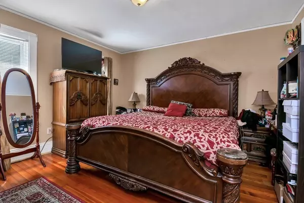 Lynn, MA 01902,24 Hollingsworth St