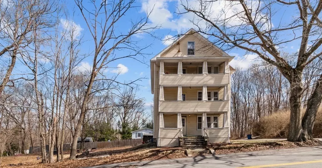 157 Oxford St N, Auburn, MA 01501