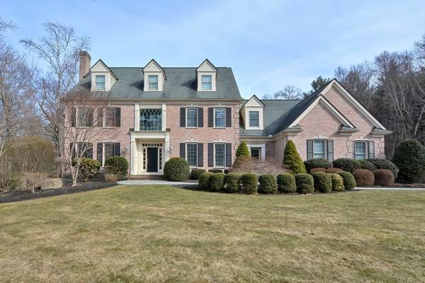 13 Fawn Ridge Rd, Hopkinton, MA 01748