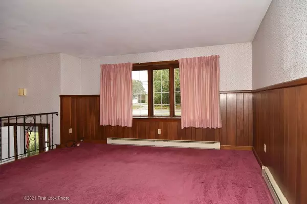 Swansea, MA 02777,407 Market St