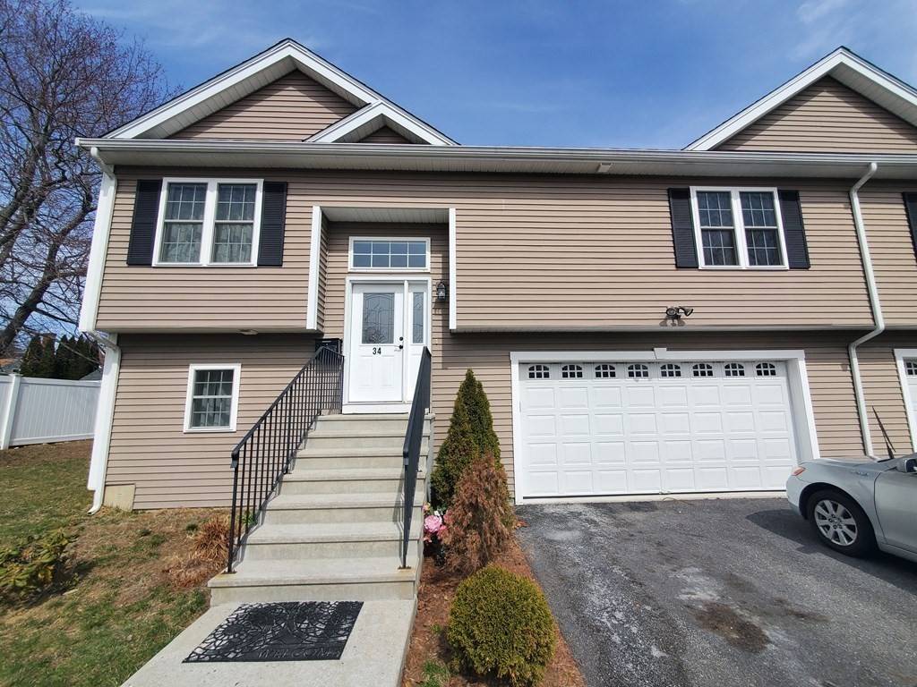34 Fielding St, Worcester, MA 01603