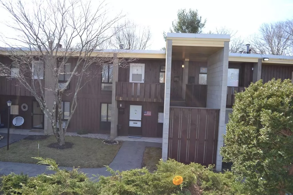 Norwood, MA 02062,315 Neponset St #37