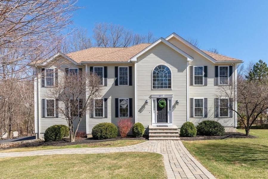 12 Hillside Dr, Georgetown, MA 01833