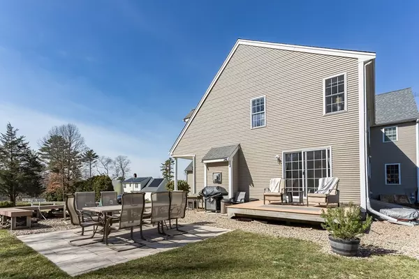 Wareham, MA 02571,3 Maud Palmer Dr #b