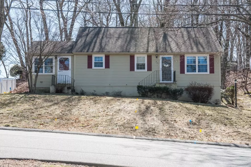 Millbury, MA 01527,37 Alpine St