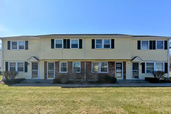 4 George St #B, Plainville, MA 02762