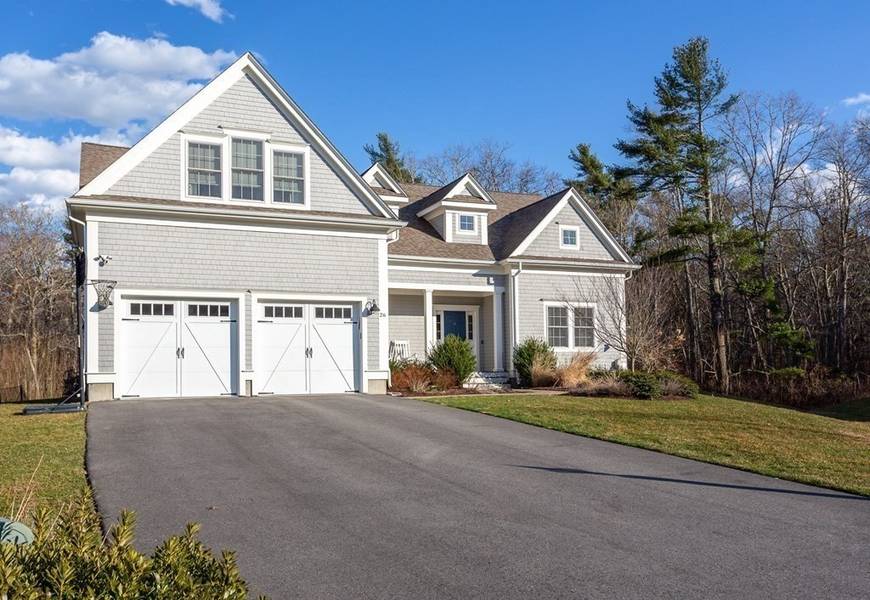 26 Fieldstone Dr, Mattapoisett, MA 02739