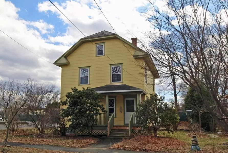 10 Linden Ave, Greenfield, MA 01301