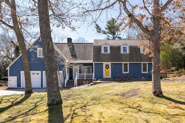 2 Firefly Ln, Sandwich, MA 02563