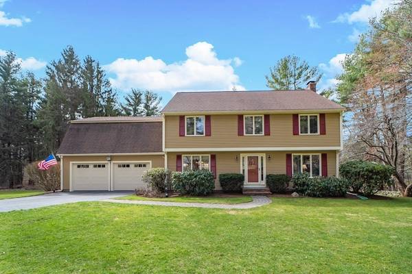 16 Spruce Way, Medfield, MA 02052