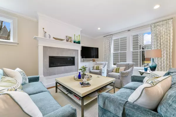 Cambridge, MA 02138,39 Hammond St #2