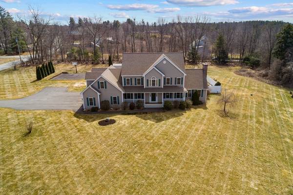 94 Adams Pond Rd, Derry, NH 03038