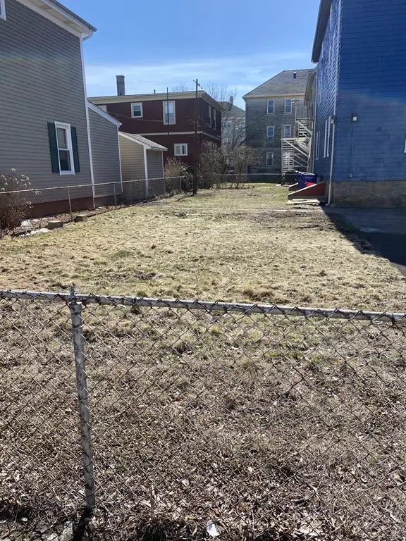 Fall River, MA 02720,121-129 Fulton St