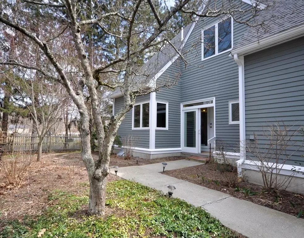 Concord, MA 01742,1 Greenfield Lane #1