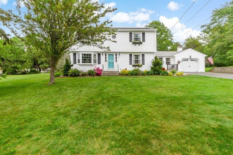 27 Cindy Dr, Seekonk, MA 02771