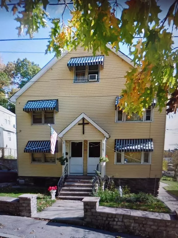 20 E Park Ter, Worcester, MA 01604