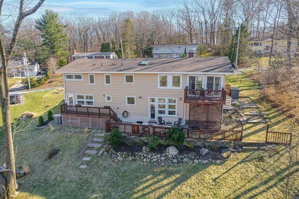 27 Thornberry Rd, Winchester, MA 01890