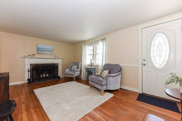 51 Alexander Dr, Dennis, MA 02660